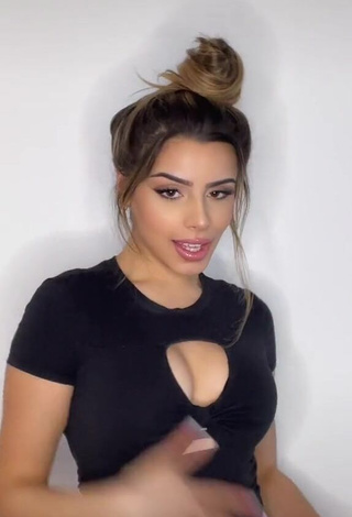 Captivating Celina Sharma Shows Cleavage in Black Crop Top