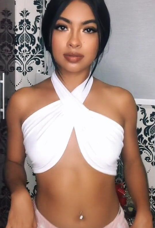 Erotic Dayana in White Crop Top