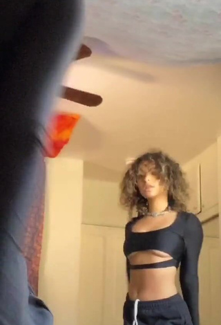 1. Erotic Devenity Perkins in Black Crop Top (Underboob)