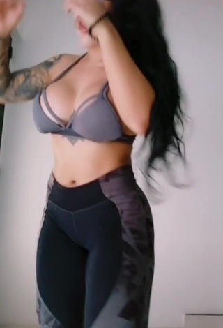 1. Sexy Eve Herrera in Leggings