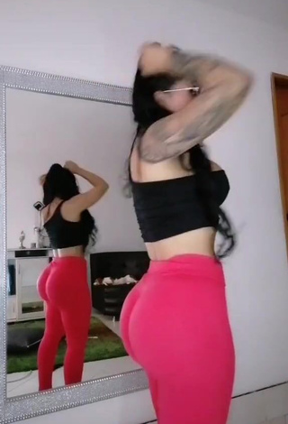 1. Pretty Eve Herrera Shows Big Butt