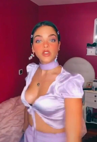 3. Hottie Giulia Paglianiti Shows Cleavage in Purple Crop Top and Bouncing Boobs