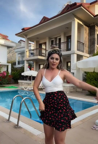 Irresistible Gizemjelii in White Crop Top at the Swimming Pool