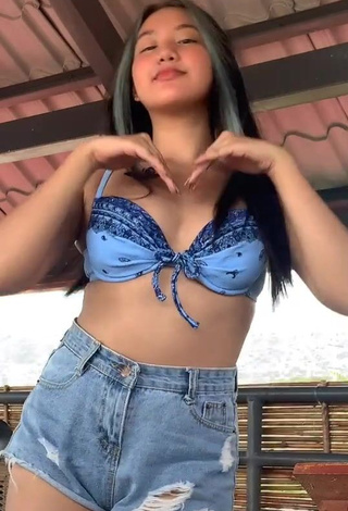 Cute Vanessa Domingo Shows Cleavage in Bikini Top