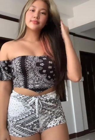 1. Erotic Vanessa Domingo in Crop Top