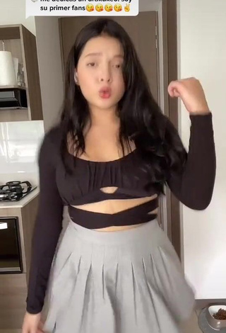 3. Sexy Carolina Bell in Brown Crop Top and Bouncing Breasts