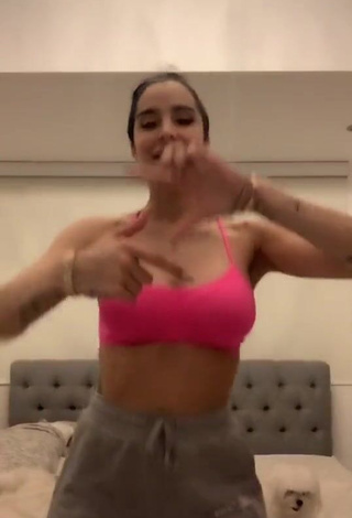 Captivating Jessi Pereira Shows Cleavage in Pink Sport Bra and Bouncing Boobs