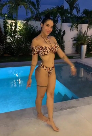 1. Erotic Jessi Pereira in Leopard Bikini at the Pool (Underboob)