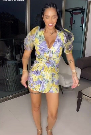 3. Wonderful Jessi Pereira Shows Cleavage in Floral Dress and Bouncing Tits