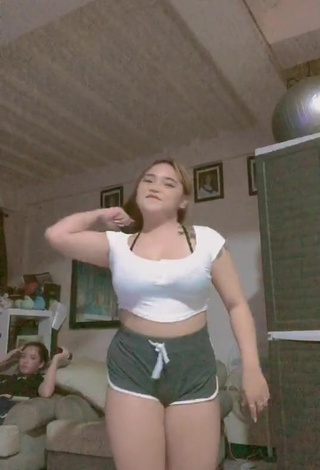 1. Sweetie Joanne Duldulao in White Crop Top and Bouncing Boobs