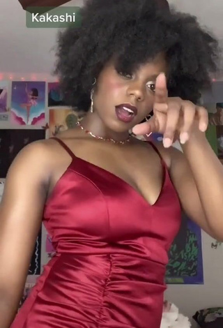 Erotic Jordan Nata'e Shows Cleavage in Red Dress