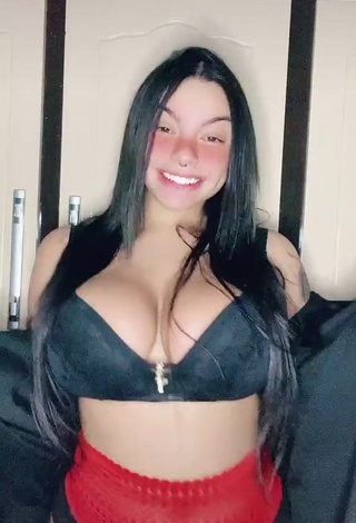 3. Cute Karniello Shows Cleavage in Black Bra and Bouncing Tits