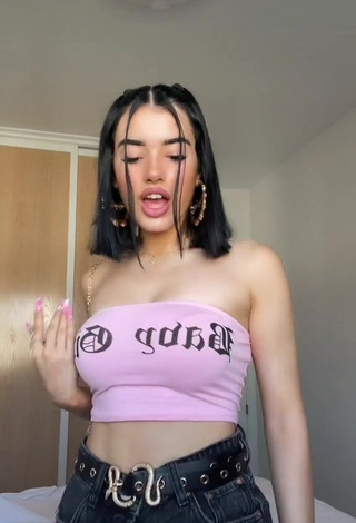 Erotic Kiara Brunett in Pink Tube Top