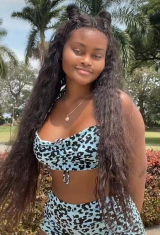 1. Irresistible Lajesuu in Leopard Bikini in a Street