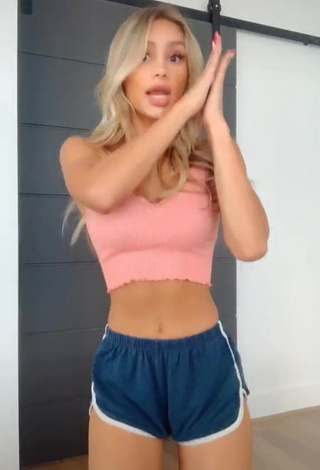 3. Wonderful Mariana Morais in Pink Crop Top and Bouncing Boobs