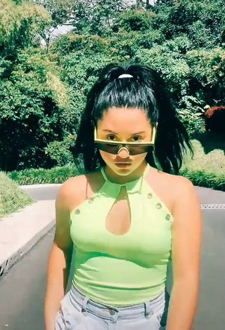 1. Hot Mafe Vásquez in Green Top