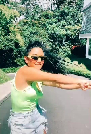 3. Irresistible Mafe Vásquez in Green Top