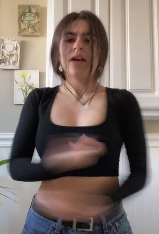 3. Hot Mahak Hamid in Black Crop Top and Bouncing Tits