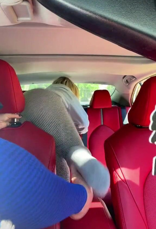 1. Erotic Makayla Weaver Shows Butt in a Car