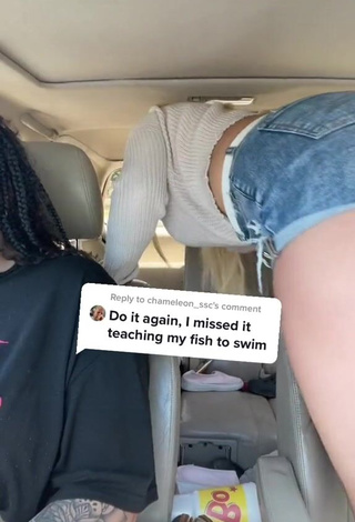 1. Seductive Makayla Weaver Shows Butt in a Car