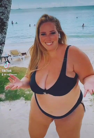 1. Irresistible Mar Tarres in Black Bikini at the Beach and Bouncing Tits