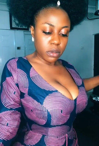 3. Captivating Lilly Chioma Shows Cleavage