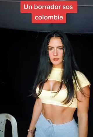 Adorable Violetta Ortiz Shows Cleavage in Seductive Crop Top