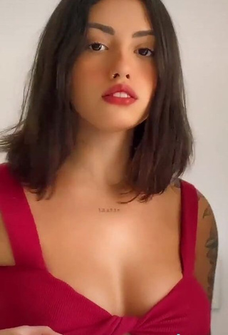 3. Beautiful Vitoria Marcilio Shows Cleavage in Sexy Red Crop Top and Bouncing Tits