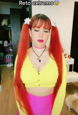 Hot Katherine Cal Afú Shows Cleavage in Crop Top