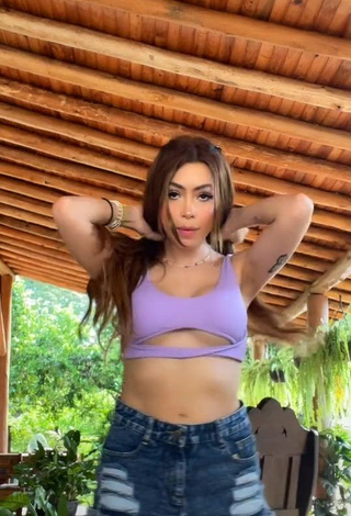 1. Erotic Yazmin Andreina in Violet Bikini Top (Underboob)