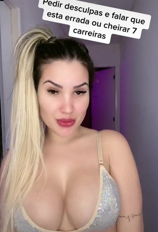 Captivating Alannis Proença Shows Cleavage in Bra