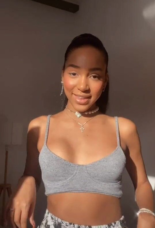 1. Captivating Alisha Kone Shows Cleavage in Grey Crop Top and Bouncing Tits