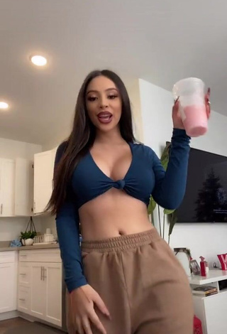 Captivating Alondra Ortiz Shows Cleavage in Crop Top