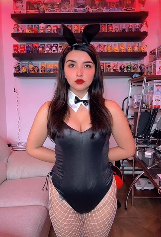 Erotic Andyy Tok Shows Cleavage in Black Bodysuit