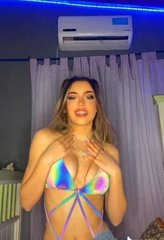 Captivating Ariadna Leyes Shows Cleavage in Bikini