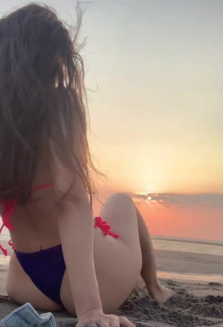 1. Irresistible Daniela Servellón Shows Butt at the Beach