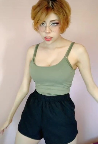 1. Sexy Didi Shows Cleavage in Olive Top