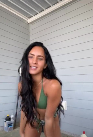 1. Alluring Gabi Butler Shows Cleavage in Erotic Bikini