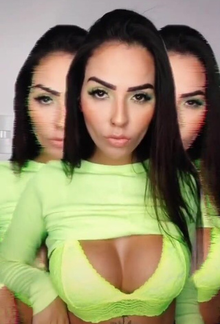 Irresistible Pamella Fuego Shows Cleavage in Lime Green Crop Top