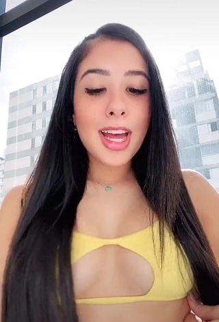 1. Irresistible Cinthia Cruz in Crop Top