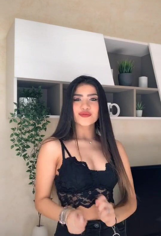 Hot Cassandra Tejada Shows Cleavage in Black Crop Top