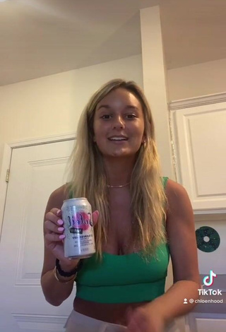 Chloe Hood (@chloenhood) - Porn Videos from TikTok