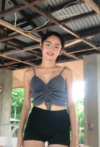 Captivating Isabel Luche Shows Cleavage in Grey Crop Top