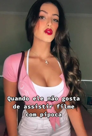 1. Elegant Isa Pinheiro Shows Cleavage in Crop Top