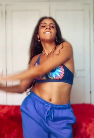 3. Erotic Ju Muniz Shows Cleavage in Crop Top