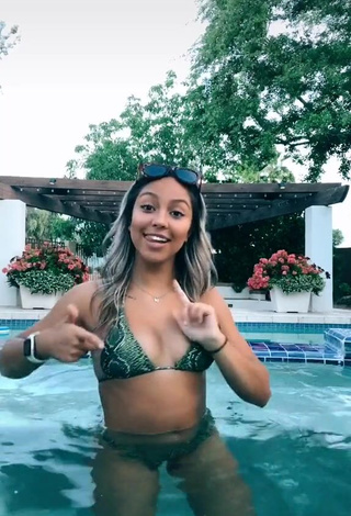 1. Irresistible Kenna Mo Shows Cleavage in Snake Print Bikini Top at the Pool
