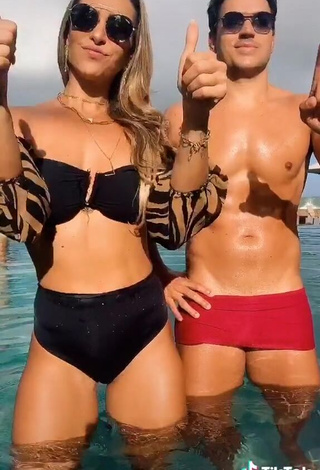 3. Erotic Lica Lopes Ramalho Shows Cleavage in Black Bikini