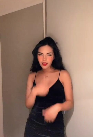 3. Sweetie Lili Sixx Shows Cleavage in Black Dress
