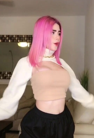 Mafer Payan in Appealing Crop Top