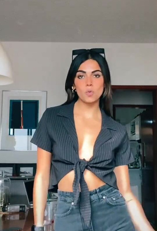 1. Erotic Manu Barrios Braless (Side Boob)